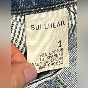 Light Wash distress/ripped skinny jeans